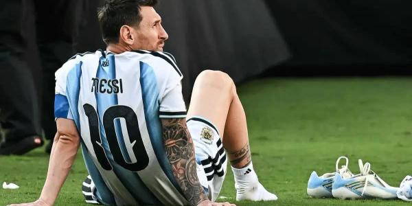 Leo sitting here lonely says it all, maybe he was picturing this day.....